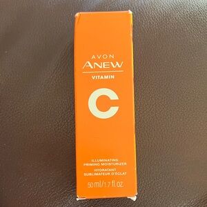 Avon Anew Vitamin C Illuminating Moisturizer - Vibrant Orange